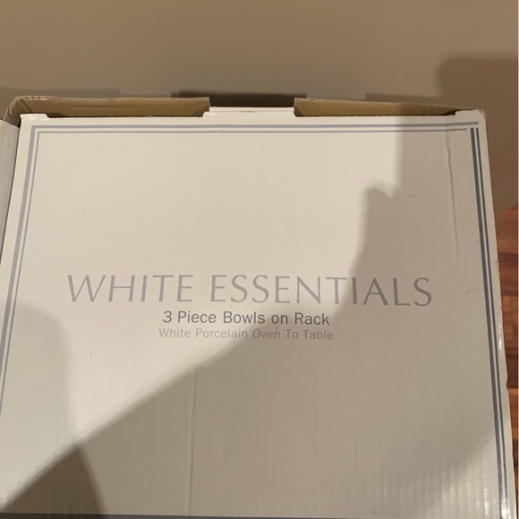 3  white porcelain  bowls with rack . - Picture 5 of 7